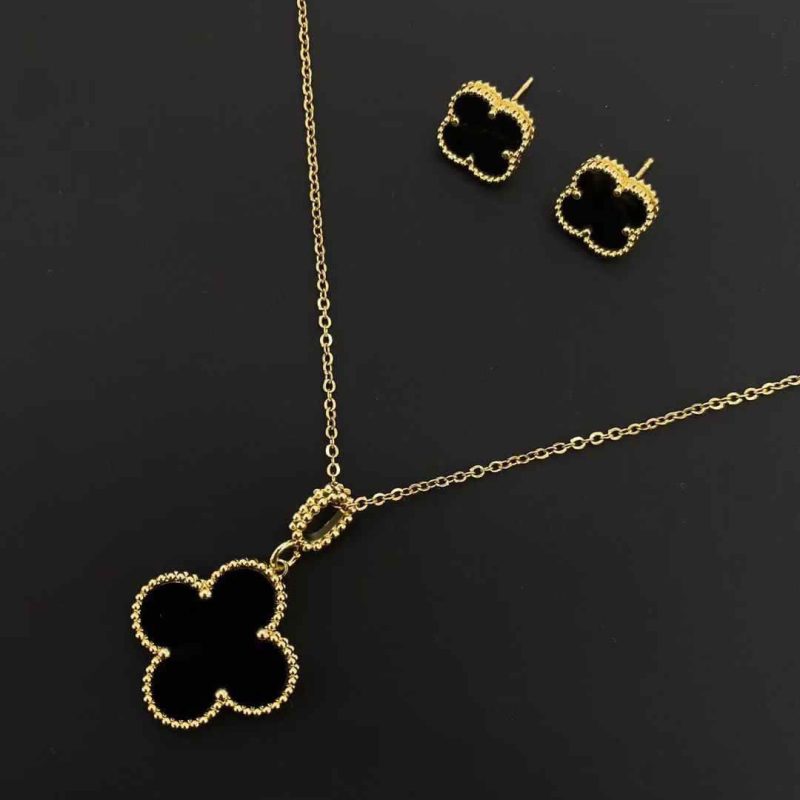 18k gold titanium steel Clover pendant and earrings combo set