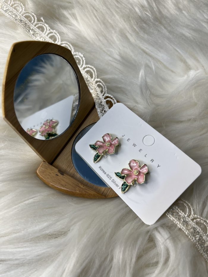 Cute korean Fashion Camellia Enamel Flower Leaf Earrings. - Image 3