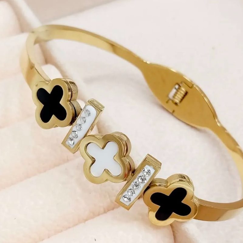 Titanium  steel 18k bracelet 2 years color guarantee