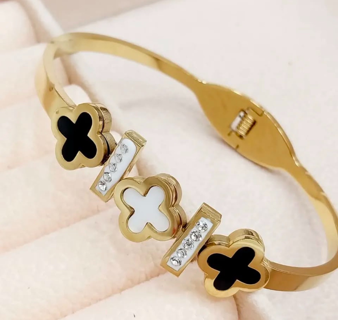 Titanium steel 18k bracelet 2 years color guarantee