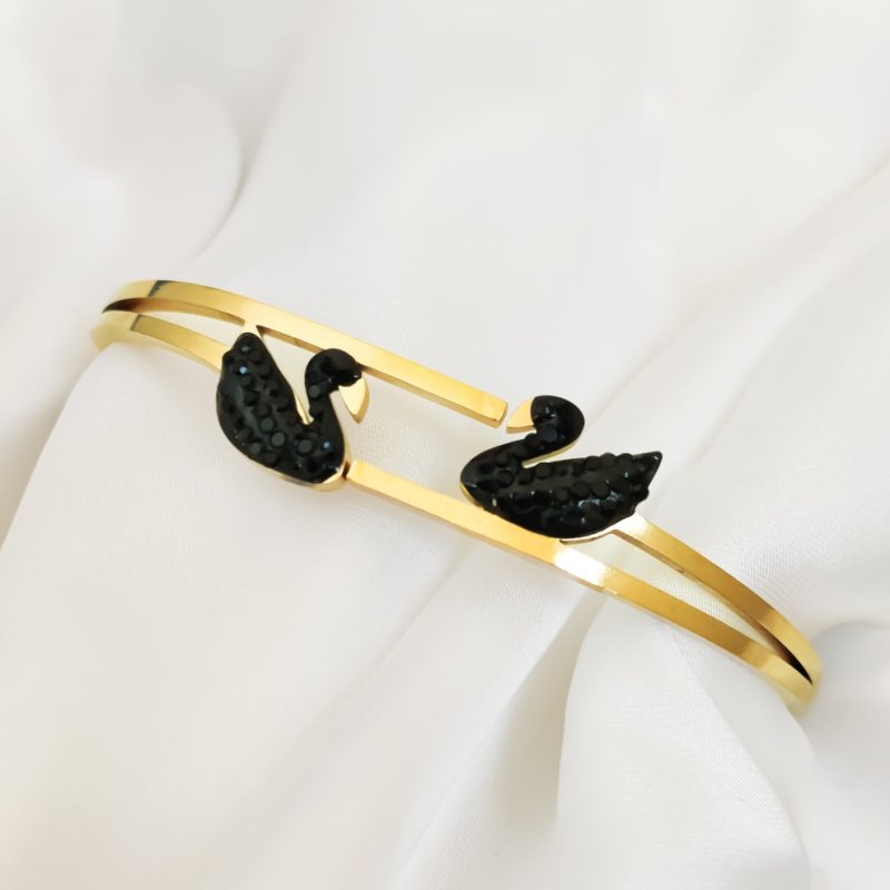 Titanium steel Black swan bracelet with 100% color guarantee