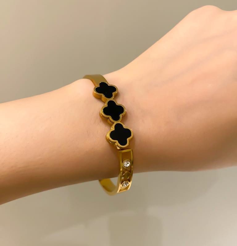 3 cllover titanium steel bracelet