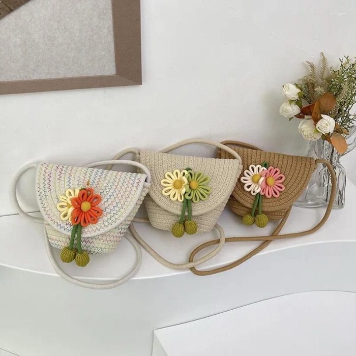 Floral crossbody shoulder bag for vacation - Image 4