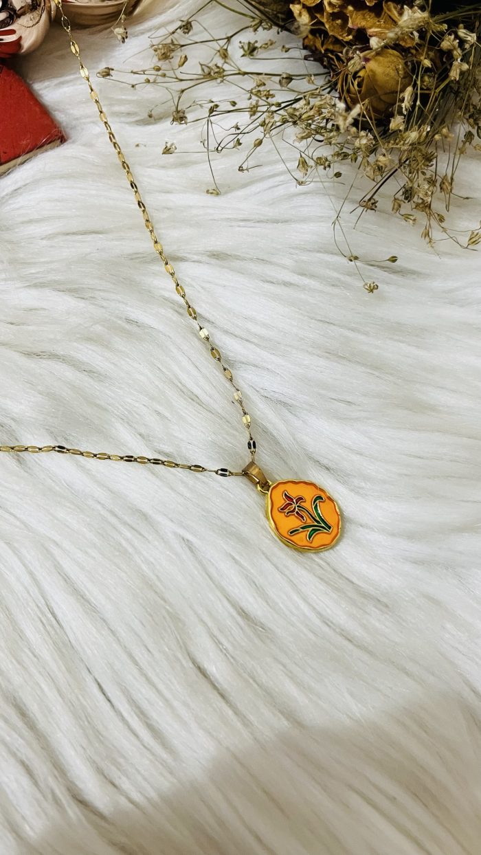 Korean beauty pendant with titanium stainless steel chain - Image 2