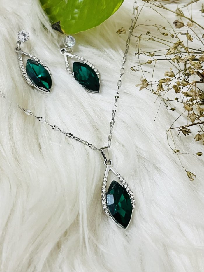 Beautiful Green earrings and Necklace set .