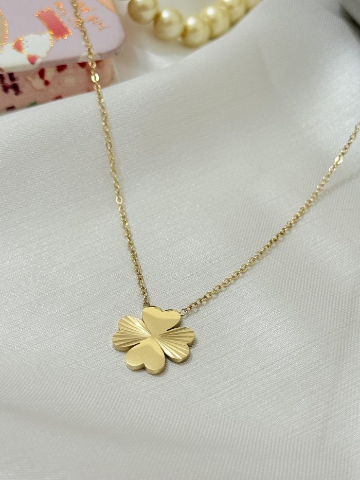 Titanium stainless steel 22k gold plated imported pendent with chain - Image 4